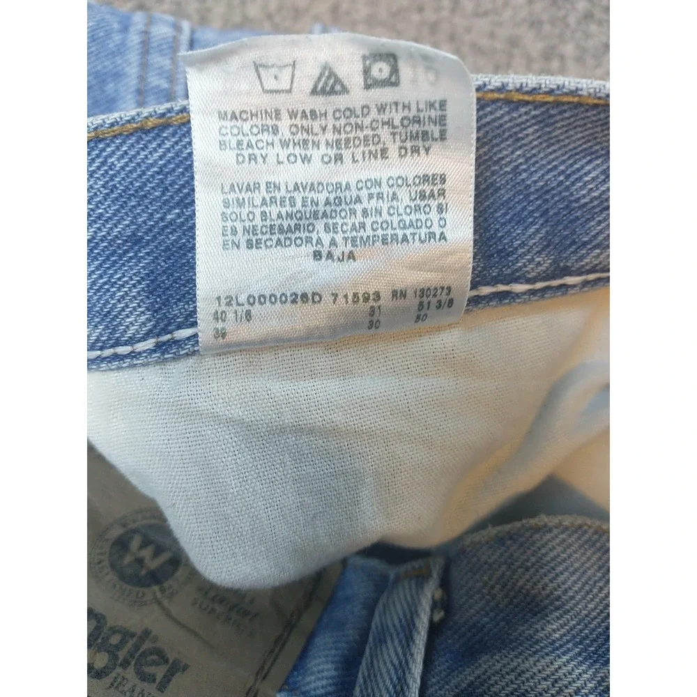 Wrangler Mens Relaxed Fit Straight Leg Light Wash Denim Jeans 36x29 97601SB Blue